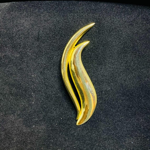 Vintage Gold Tone Leaf Brooch Signed JJ 1988 2168 Etsy Australia