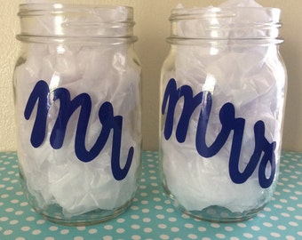 Mr & Mrs Wedding Glasses Set; Mason Jar Wedding Glasses; Mr and Mrs Wedding Mason Jars; Wedding Glasses; Wedding Pint Glasses; Mr and Mrs