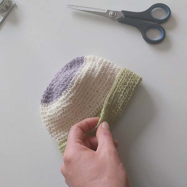 Bonnet bébé nouveau né en alpaga sans couture fait-main au crochet