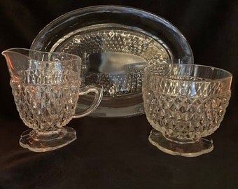 Indiana Glass Diamond Point 3 Piece Creamer Sugar And Serving Dish Set.  Excellent Condition.  Vintage 1970's Home And Kitchen Decor. Gift.