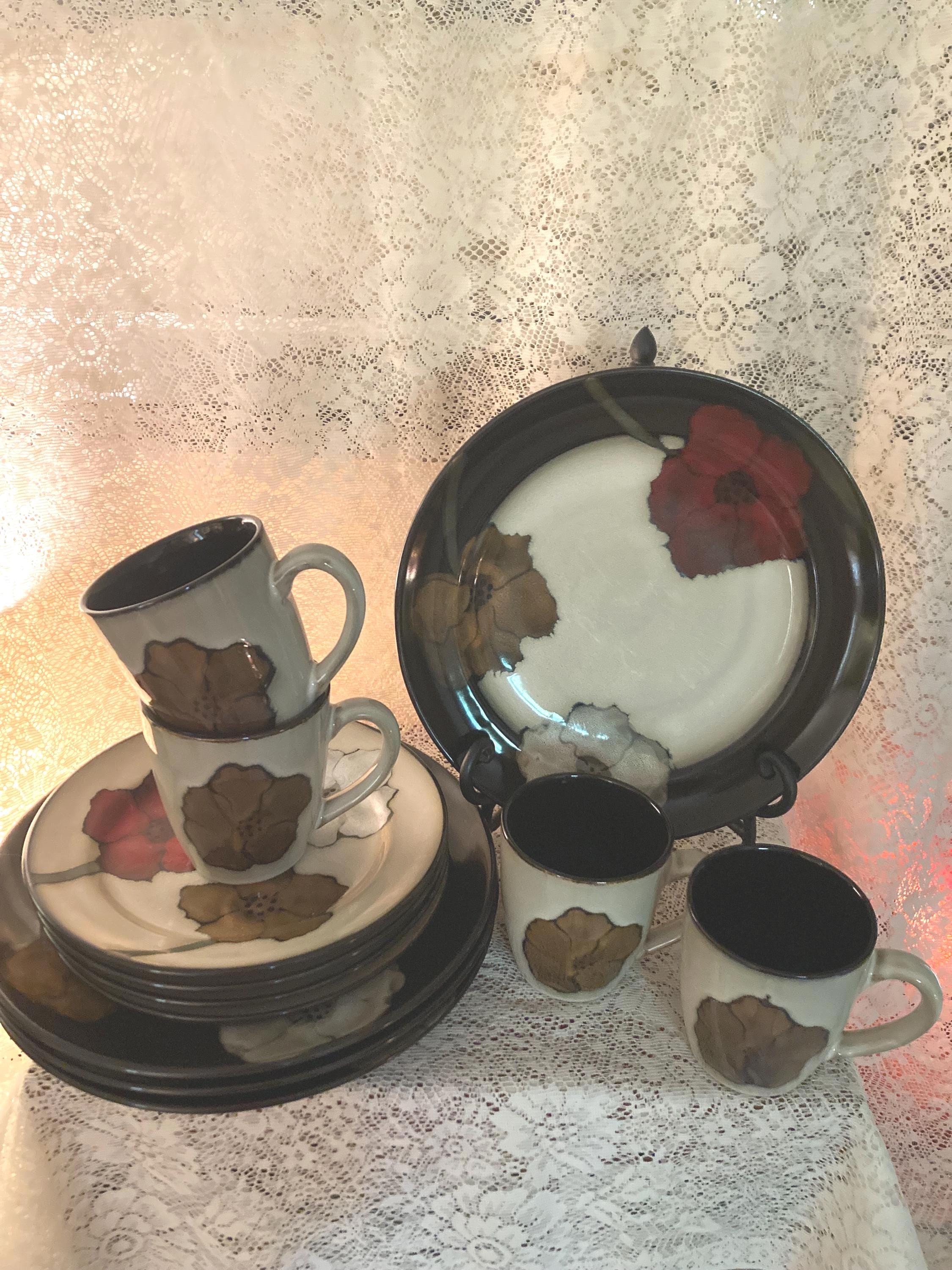 Vintage 1980's Pfaltzgraff Painted Poppies Place Setting Of Wonderful 