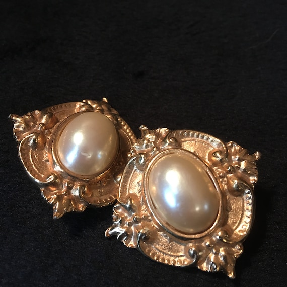 Vintage Clip On Richelieu Earrings Of The 1980's.… - image 4