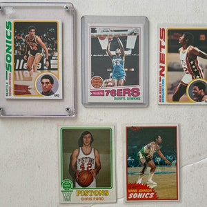 1973-1981 Lot de 5 cartes de basket-ball NBA Topps Rookie - Bernard King, Chris Ford, Dennis Johnson, Vinnie Johnson, Darryl Dawkins