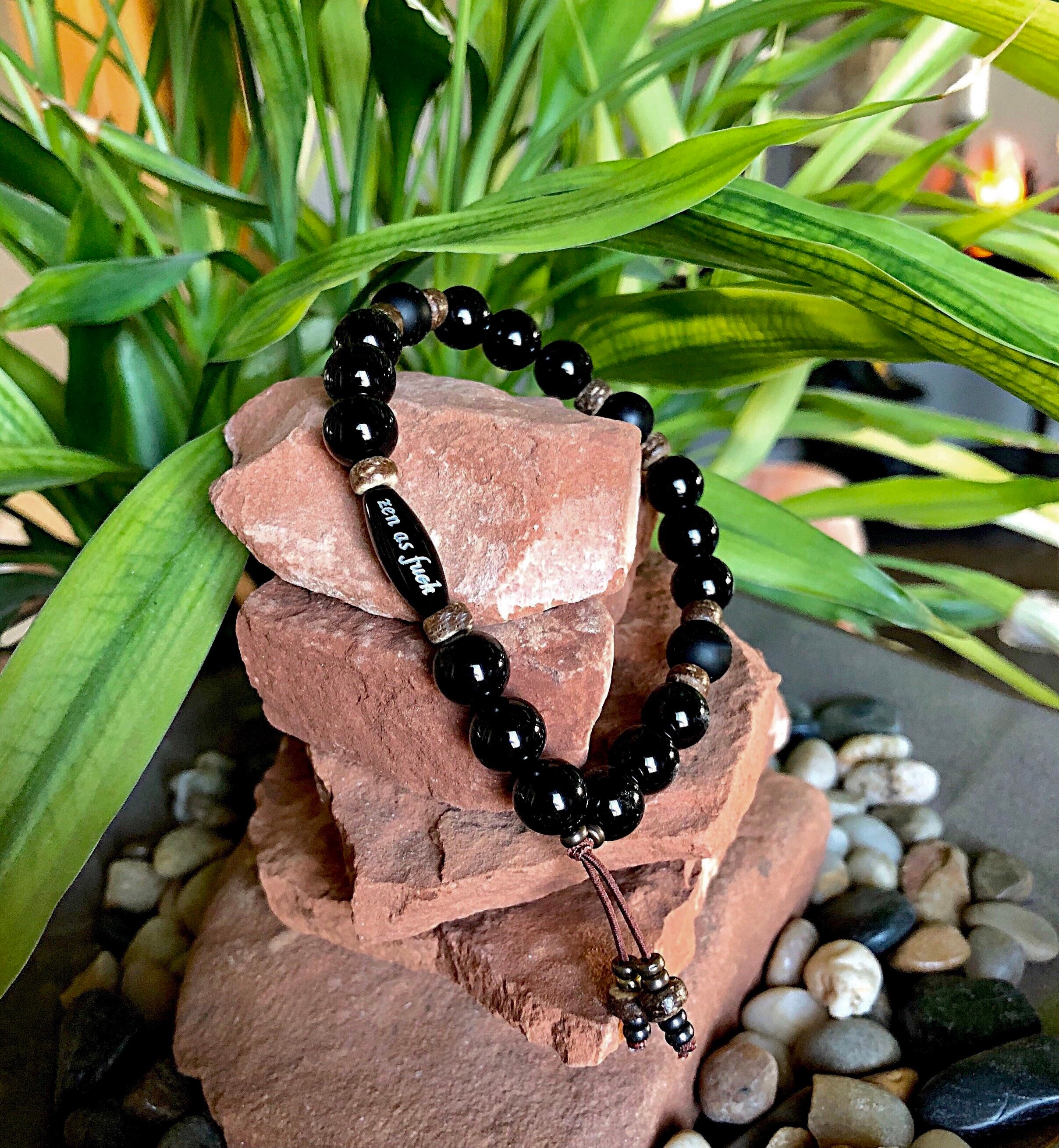 Buy Reiki Crystal Products Natural Black Onyx Bracelet Crystal Stone 12 mm  Round Beads Bracelet for Reiki Healing and Crystal Healing Stones (Color :  Black) at Amazon.in