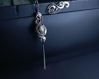 Wire Wrap Asymmetrical Delicate Earrings with Labradorite