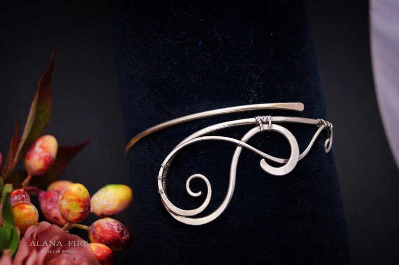 Arm Cuff Armlet Butterfly Shape Open Cuff Wrap Bracelet - Australia