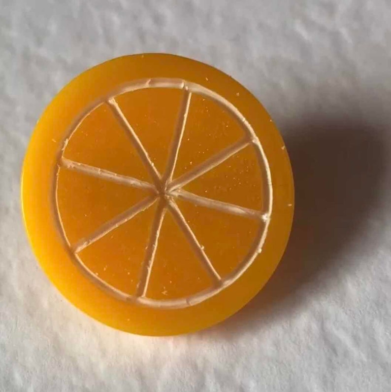Orange fruit brooch resin orange charm brooch badge pin Roll safety catch lemon