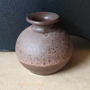 シルバーディステル 124-11: 西ドイツ産の球根状の陶器製溶岩花瓶、ミッドセンチュリー、抽象的、アースカラーの手作り陶器