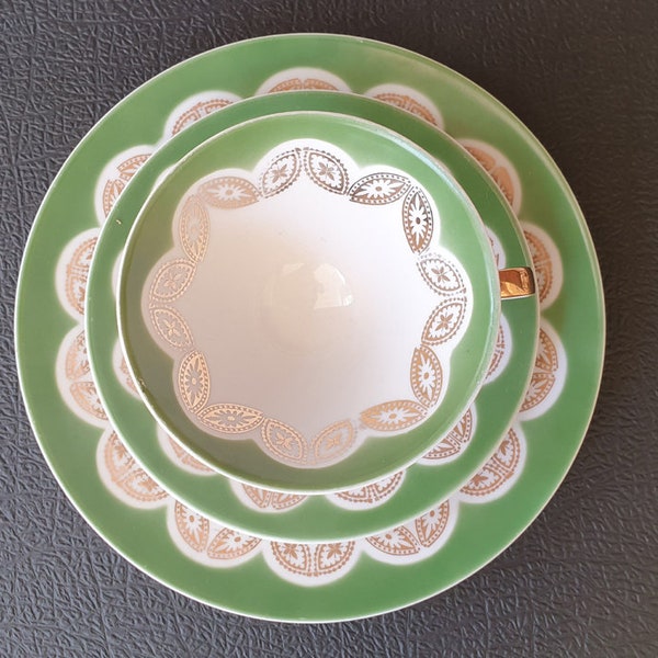 Winterling 'F', Kirchenlamitz, Bavaria, West-Germany pottery: sparkling trio cup, saucer and plate, Sammeltasse, in green and gold