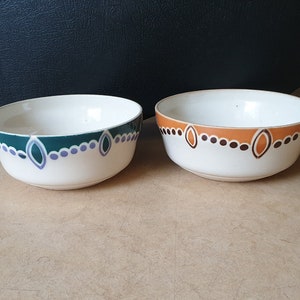 A pair (!) of Société Céramique Maestricht , model Augusta, decor 190: superb &#39;Spritzdekor&#39; big bowl, Maastricht art-deco, 1930s abstract