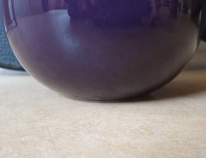 Asa Selection Keramik, deep violet / purple West-Germany pottery from the eighties, minimalist 1980s, wonderful bulbous ceramic vase image 5