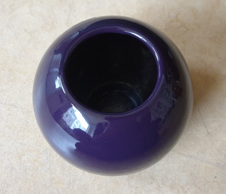 Asa Selection Keramik, deep violet / purple West-Germany pottery from the eighties, minimalist 1980s, wonderful bulbous ceramic vase image 3