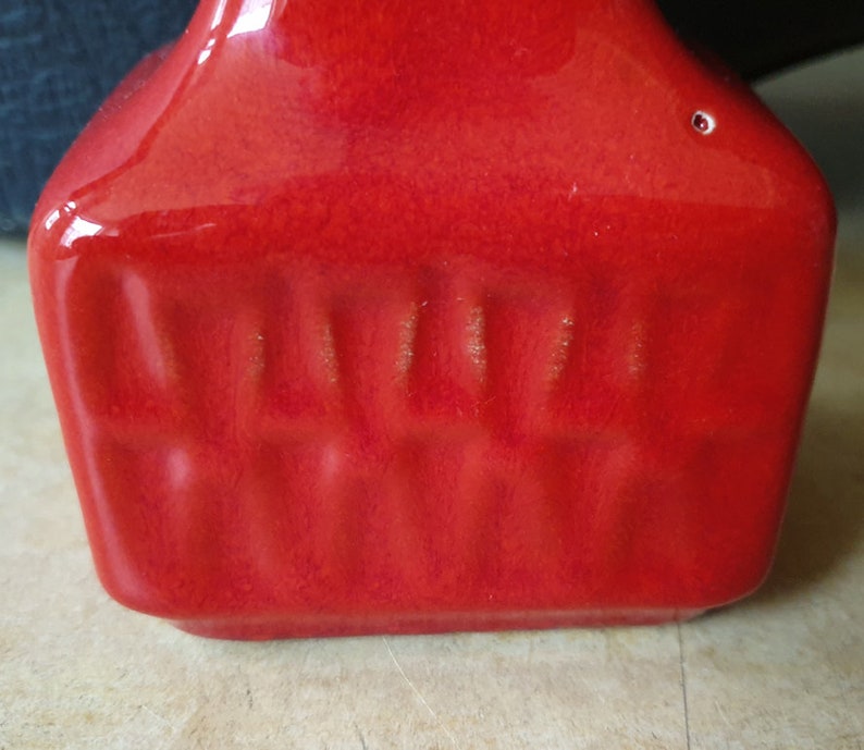 Stein Keramik 14-12 WGP mid-century design nice modernist West-Germany pottery ceramic vase with abstract relief decoration in fiery red