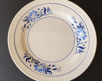 SALE, SALE, SALE verschiedene gebürstete &#39;Spritzdekor&#39; Essteller im Preis reduziert, shabby chic Frankreich, Ostdeutschland und Belgien
