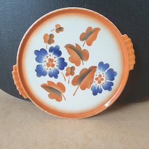 Grünstadt A.G. 7085: rare Spritzdekor art-deco ceramic cake plate with handles, 1930s, floral hand-painted design, Germany pre-war pottery