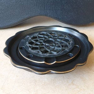 Flora 612 &#39;zwart-filet&#39;, Gouda, Netherlands, minimalist ceramic multifunctional ashtray and flower stand from the 1950s, purist Dutch design