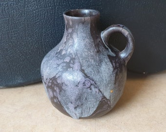 Ruscha 323, fine West-Germany pottery ceramic handled jug vase from the 1960/70s, tachism, dark fat lava grey and blueish grey marble glaze