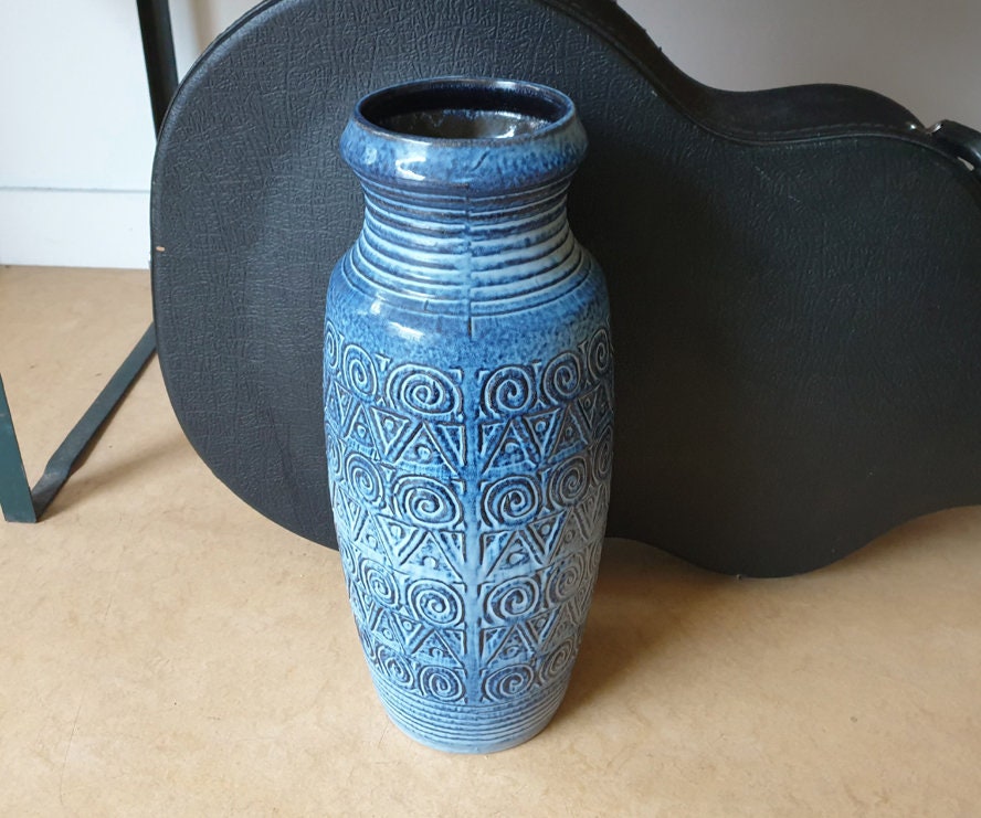 青赤花柄陶器花瓶 秀峰 レトロな赤と青の花柄 陶器 花瓶 中型 花器 牡丹 - メルカリ