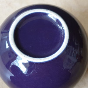 Asa Selection Keramik, deep violet / purple West-Germany pottery from the eighties, minimalist 1980s, wonderful bulbous ceramic vase image 6