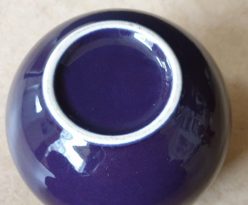 Asa Selection Keramik, deep violet / purple West-Germany pottery from the eighties, minimalist 1980s, wonderful bulbous ceramic vase image 6