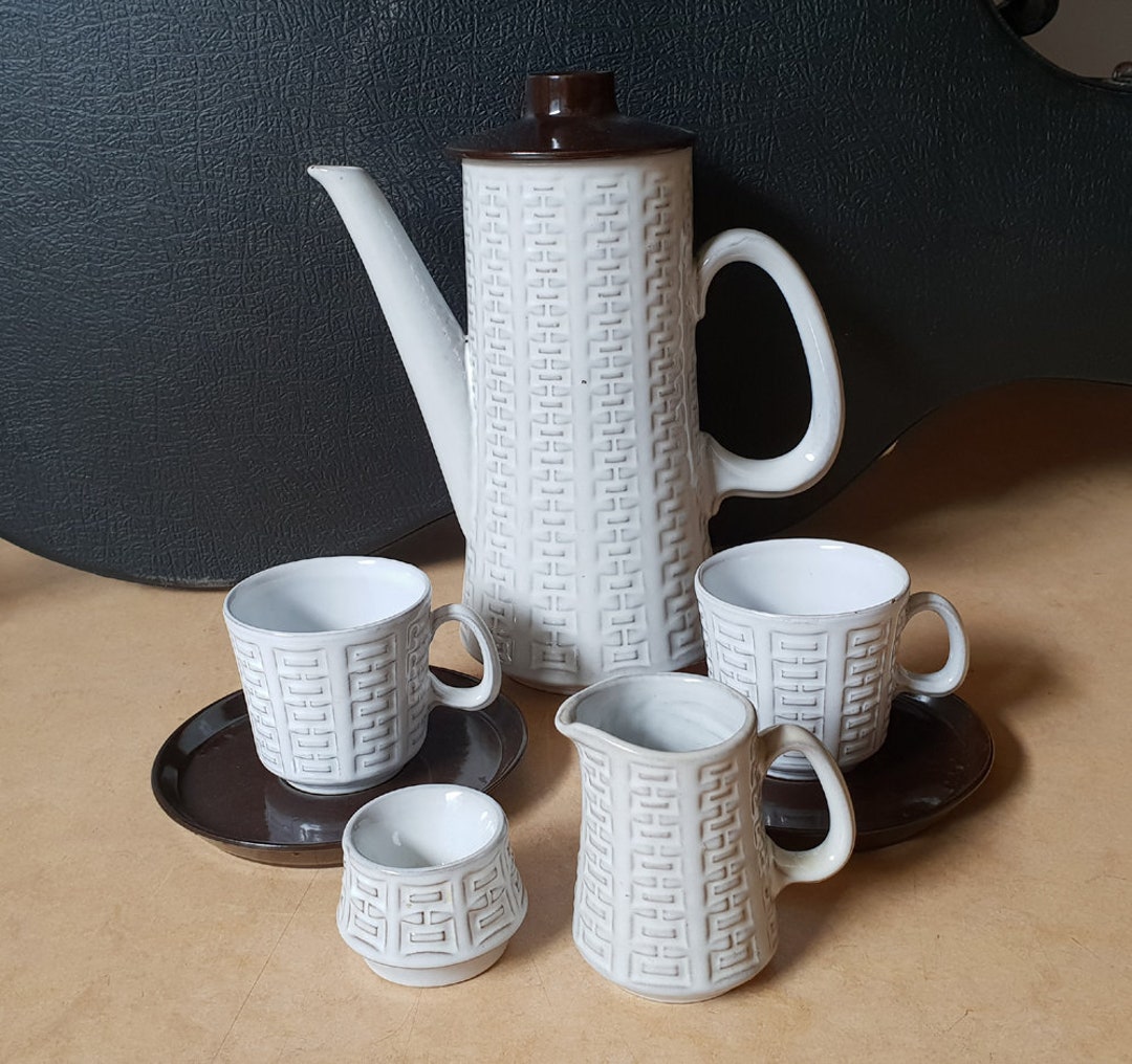 磁器 壁掛け 帽子と花 27cm ドイツで購入