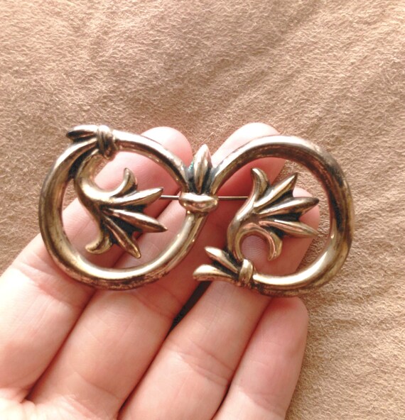 Large Vintage Sterling Silver Fleur de Lis & Leaf