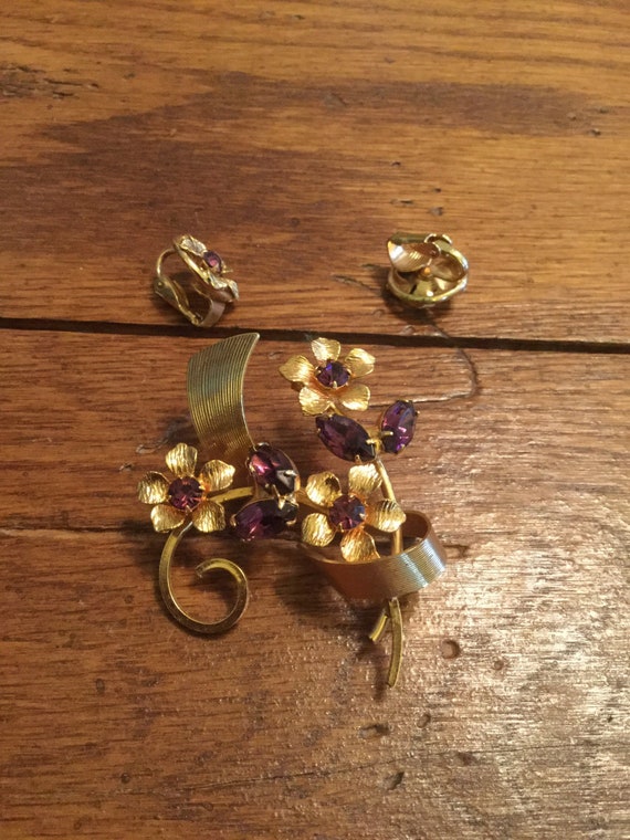 Vintage Amethyst Brooch and Clip Earrings - image 3