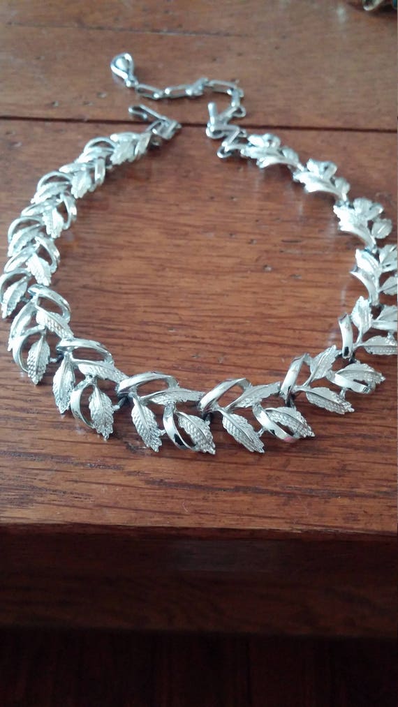 Coro Silver Tone Leaf Choker Necklace