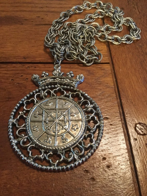 Bold Crown Necklace