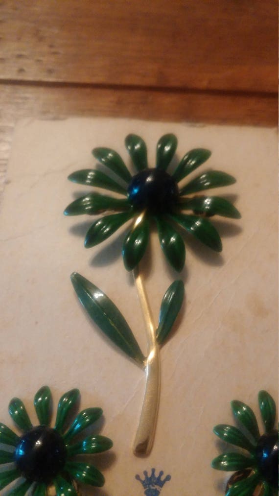 Vintage DuBarry Fifth Avenue Flower Brooch and Cl… - image 3