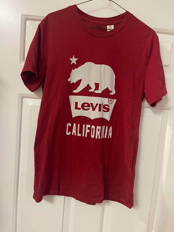Levi Strauss Vintage Red T-shirt With California Bear and - Etsy