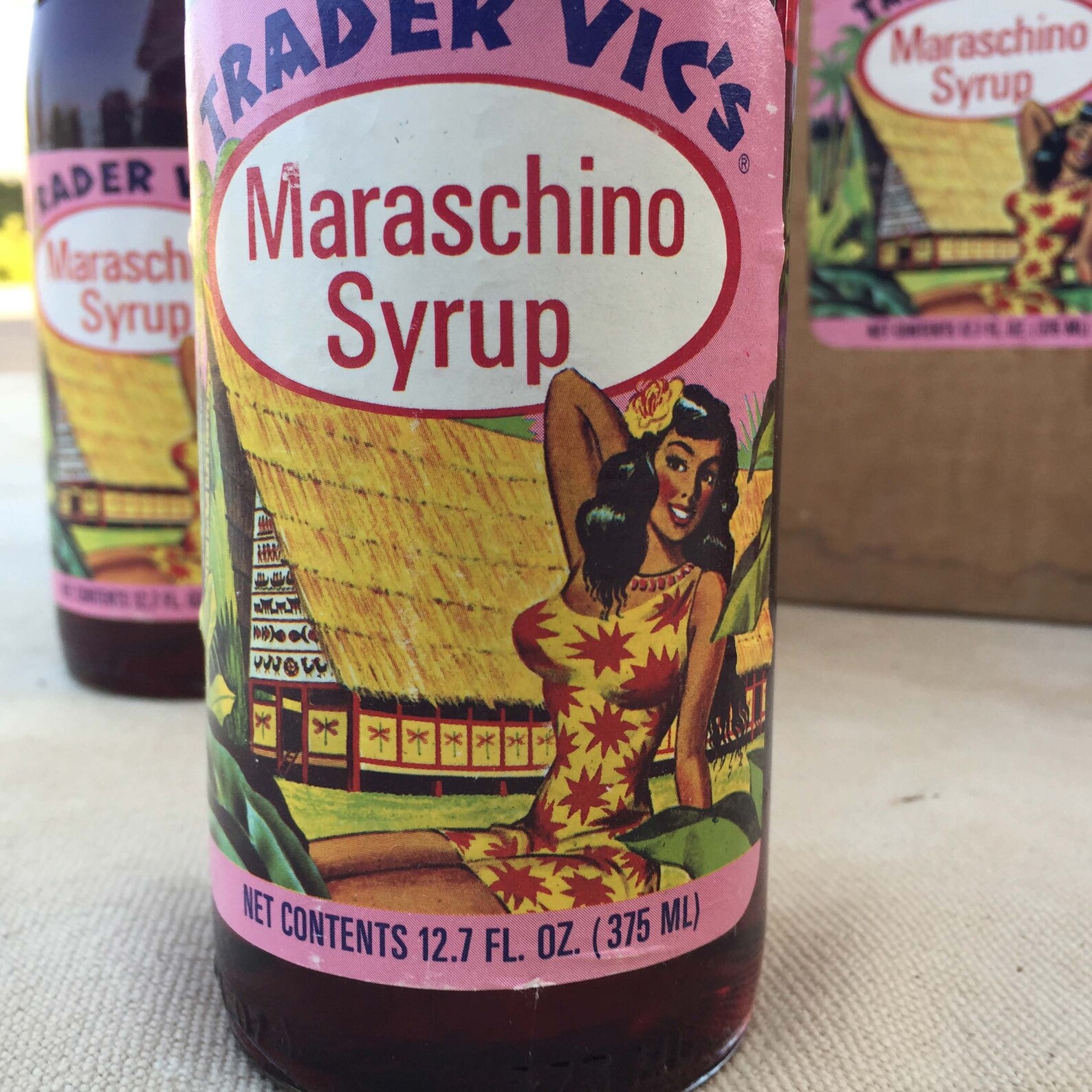 Original Vintage Bottle Trader Vic's Pin UP Hawaii Aloha Honolulu ...