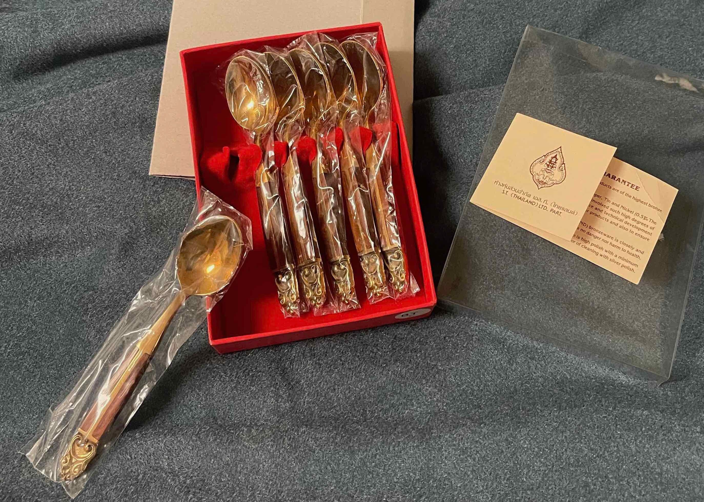 タイ製 金色のスプーン 2本セット タイ製 金色のスプーン 2本セット