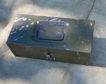Vintage/ Antique Army Green Metal Box for Sorting Tackle Hardware Etc...