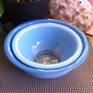 Pyrex Bowls (Set of 2) 322 323 - Blue With Clear Bottom 1980&#39;s