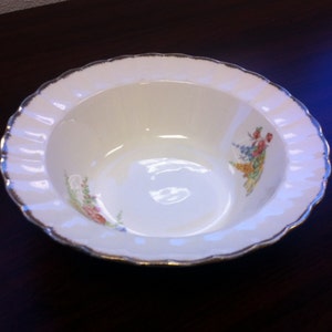 Sovereign Potters Earthenware Serving Bowl - Ivory & Floral Canada 1940&#39;s