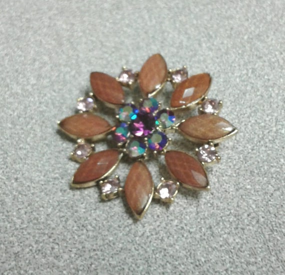 Starburst Goldtone Brooch - Aurora Borealis/Pink … - image 1