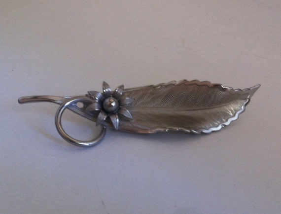 Vintage Pewter Brooch - Leaf with Flower and Ring - image 4