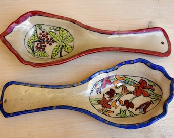 Floral Ceramic Spoon Rest: Hand-Painted Kitchen Utensil Holder