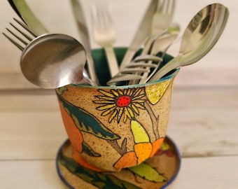 Stoneware Utensil Holder: Modern Hand-Painted Flower Cutlery Drainer