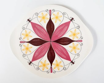 Vintage Kuchen- oder Pizzateller/-platte aus den 1970er Jahren, Grünstadt, Westdeutschland, 2980. Küchendesign aus der Mitte des Jahrhunderts. Großes aber feines verspieltes Blumendekor