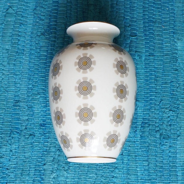 Decorative vintage porcelain vase, Kerafina KM Royal Porzellan, Bavaria Germany 77/2. Radiant sun decor, Op Art / Space age / 1950's design