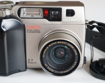 Digital Camera Olympus Camedia C- 2040 Zoom, Smart
