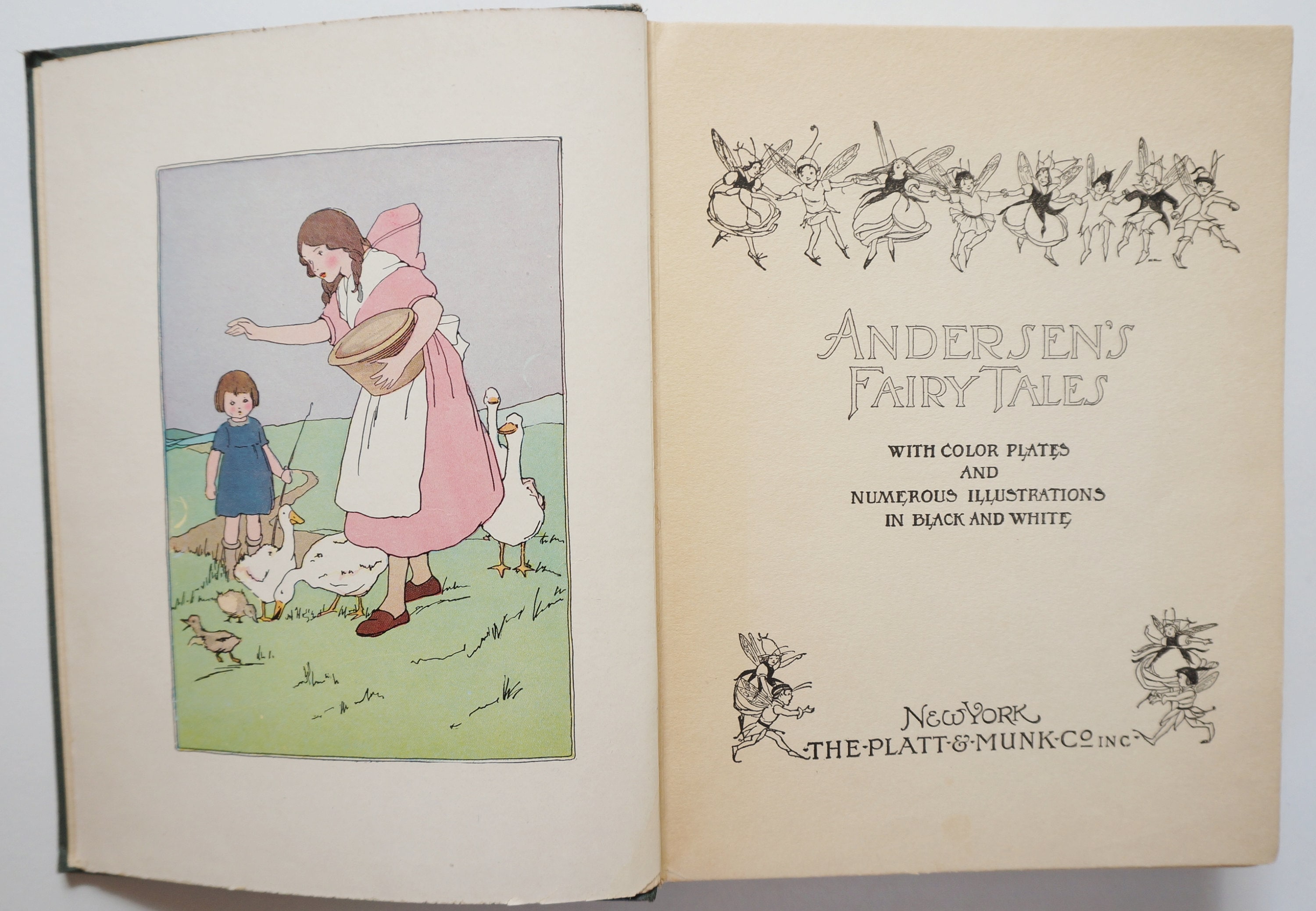 洋書The Annotated Hans Christian Andersen Amazon.com: Fairy Tales of Hans Christian Andersen