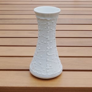 Fine and playful minimal decor, white bisque porcelain vase. Royal KPM Bavaria West Germany, 678. Stylish + vintage home decoration. Small