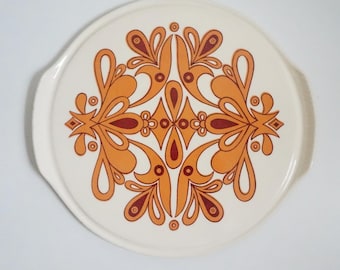 Keramik Kuchenplatte / Servierplatte, kompliziertes Mandala braun auf cremefarbenem 1960 / 70er Jahre. Herbolzheim 107 -30, Westdeutschland. Vintage-Keramik