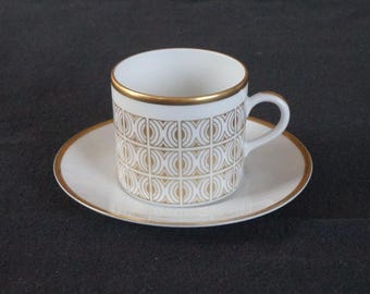Exquisite porcelain espresso coffee cup + saucer, Mosa Maastricht Netherlands 1960s. Mid century. Abstract, minimalist gold decor. Demitasse