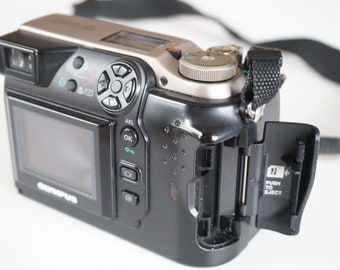 Digital Camera Olympus Camedia C- 2040 Zoom, Smart