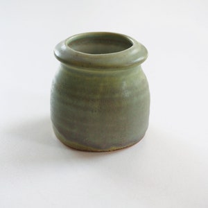 Mini vase, handmade, green dripping glaze by Loré Beesel Netherlands. Artist: Mathieu Camps. Vintage 1960s pottery. Dutch minimalist design