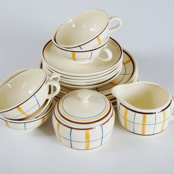 Art deco 1930's 5 tea trio sets with sugar bowl, creamer. Annaburg Steingut Germany. Soft yellow, striped decor. Sammeltasse. Vintage pottery
